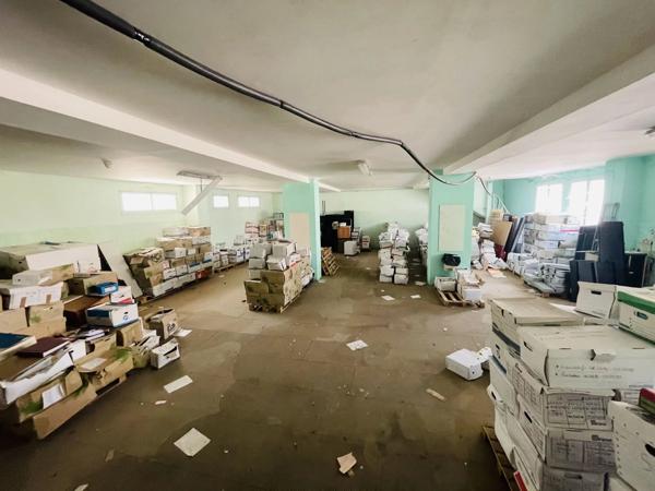 Ensemble immobilier idéalement situé avec un fort potentiel