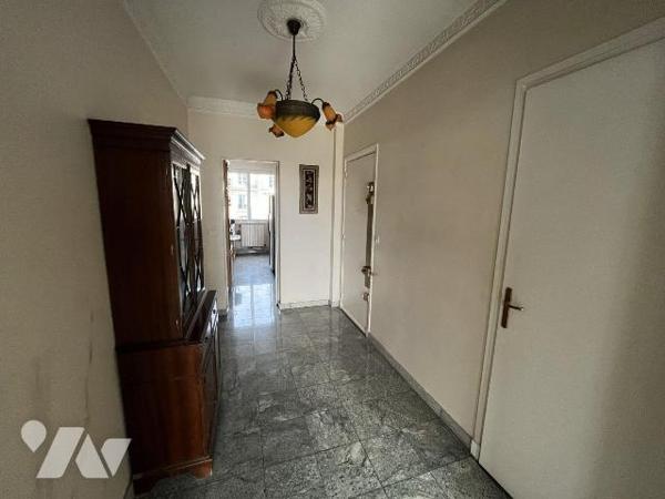 La SAS R&R Notaires propose à la vente, en exclusivité, un appartement de type T3 situé avenue ...