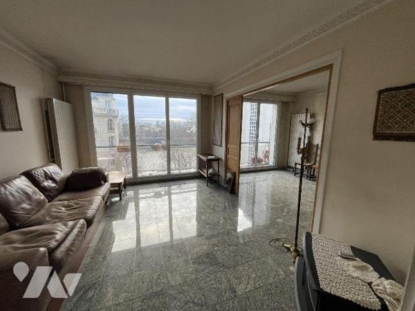 La SAS R&R Notaires propose à la vente, en exclusivité, un appartement de type T3 situé avenue ...