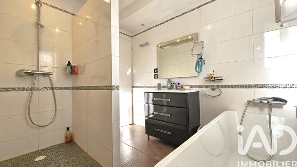 Maison à vendre 6 pièces 137 m² Cadolive