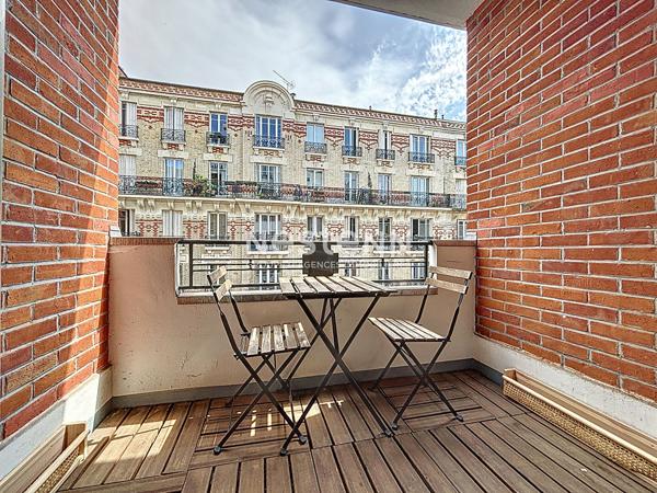 ISSY LES MOULINEAUX - CENTRE VILLE - MEUBLÉ - Appartement 2/3 pièces de 53 m² avec balcon