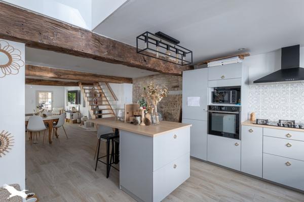 Maison à vendre 317 700 € Saintes 5 p 134 m² DPE A