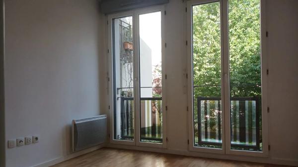 Vente                                                      Appartement
                        
                     2 pièces                      41 m2                     à Paris 18
