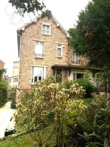 CHALONS EN CHAMPAGNE (51000) centre-ville, maison d'environ 185m² sur une parcelle de 1173m²