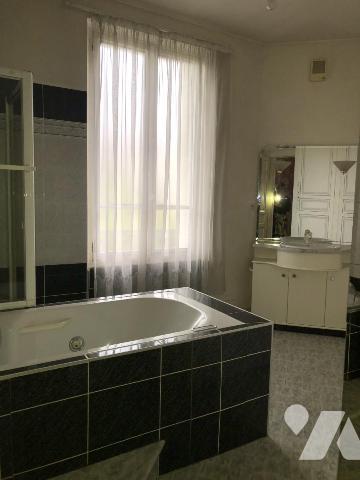 CHALONS EN CHAMPAGNE (51000) centre-ville, maison d'environ 185m² sur une parcelle de 1173m²