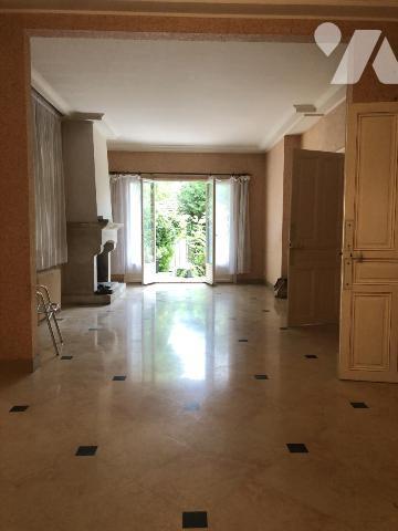 CHALONS EN CHAMPAGNE (51000) centre-ville, maison d'environ 185m² sur une parcelle de 1173m²