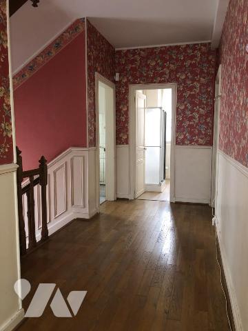 CHALONS EN CHAMPAGNE (51000) centre-ville, maison d'environ 185m² sur une parcelle de 1173m²