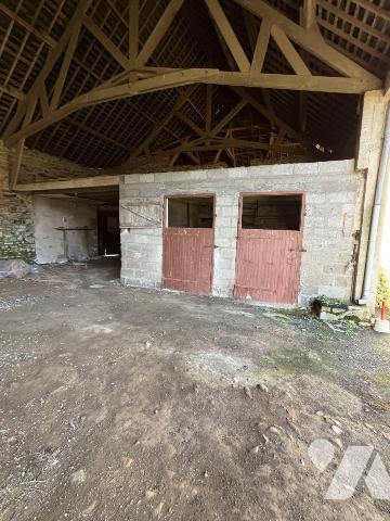 Hôpital de QUESSOY - Maison en pierres, dépendance et terrain