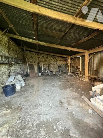 Hôpital de QUESSOY - Maison en pierres, dépendance et terrain