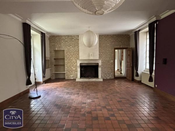Maison à vendre 11 pièces 311m² Vouillé (86190)