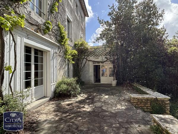 Maison à vendre 11 pièces 311m² Vouillé (86190)