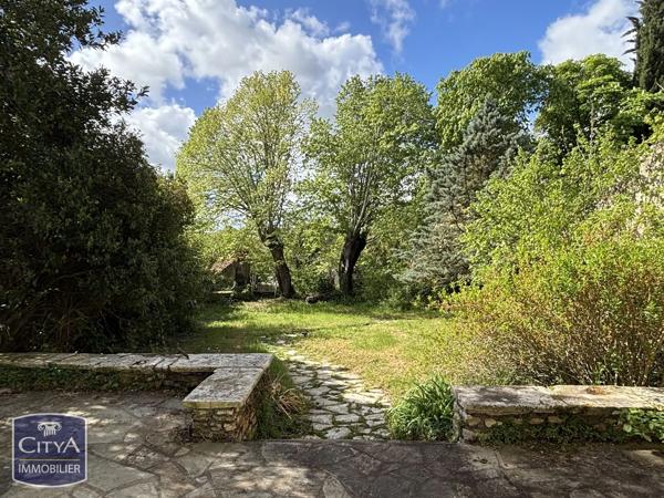 Maison à vendre 11 pièces 311m² Vouillé (86190)