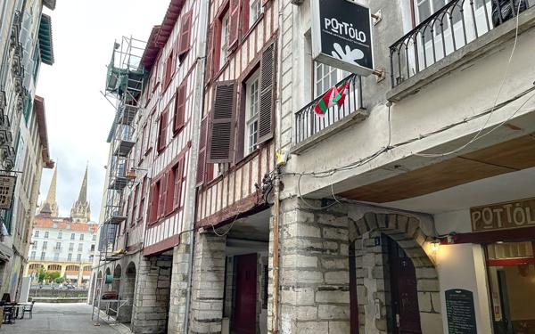 Appartement à vendre    4 pièces • 66,07 m2 Bayonne