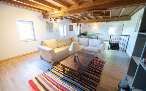 Maison à vendre    5 pièces •  La Valla-en-Gier