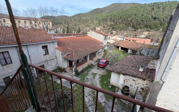 Immeuble à vendre    4 pièces •  Le Martinet