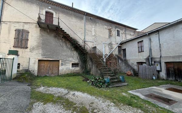 Immeuble à vendre    4 pièces •  Le Martinet