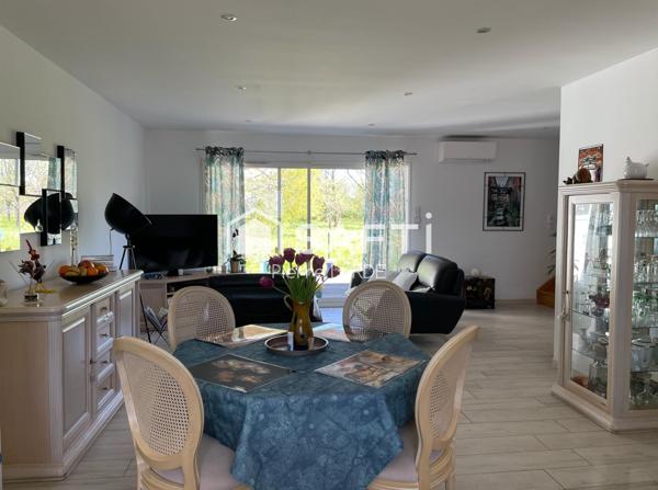 Maison de 6 pièces construite sur terrain de 250m2