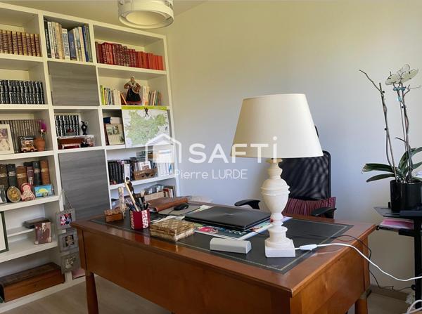 Maison de 6 pièces construite sur terrain de 250m2