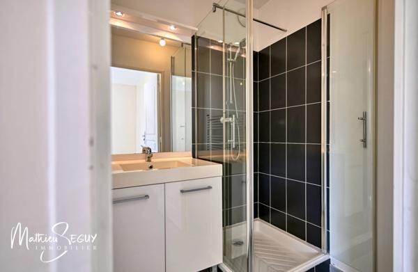 Craponne - Appartement T2 avec terrasse et place de stationnement extérieur