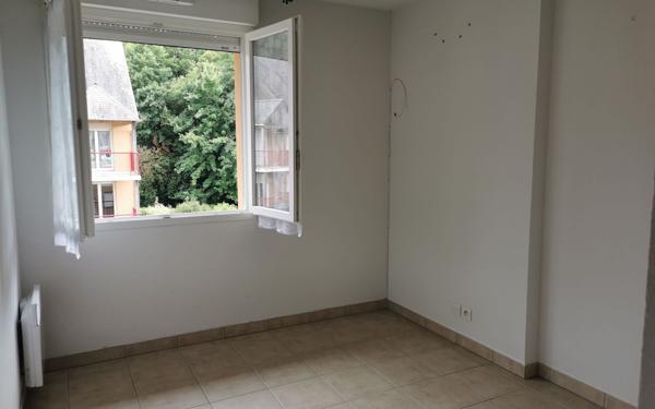 Appartement à louer    3 pièces •  La Rivière-Saint-Sauveur