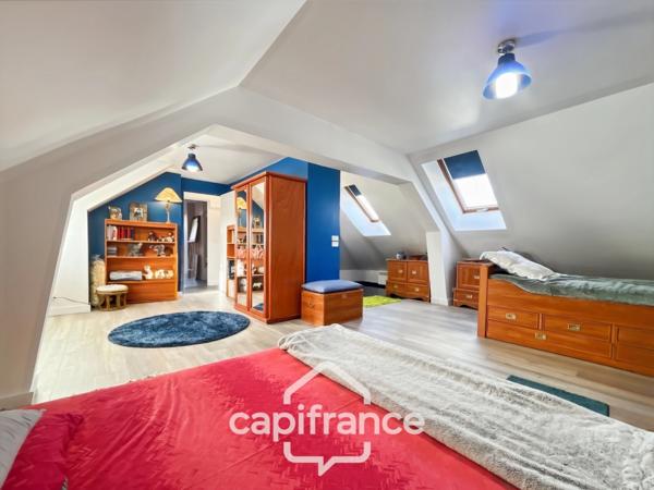 Secteur Golf d’Ormesson-sur-Marne, maison familiale 215 m², calme absolu, terrain 1 060 m²