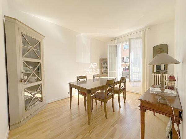 CHAVILLE Rive Droite- Foret des fausses reposes - Maison de 7 pièces au calme d'une impasse . €1 076 000 ** - Référence 694-C