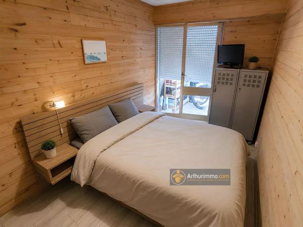 Vente                                                      Appartement
                        
                     2 pièces                      32 m2                     à Saint-Hilaire-de-Riez