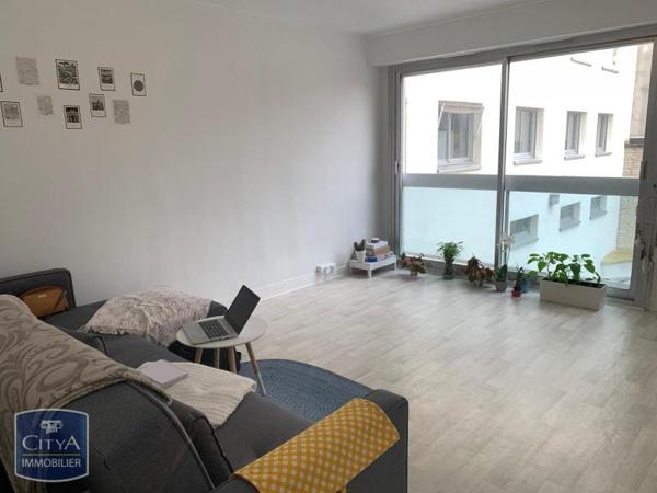 Appartement à louer 2 pièces 46.84m²