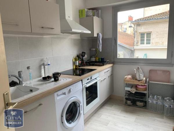 Appartement à louer 2 pièces 46.84m²