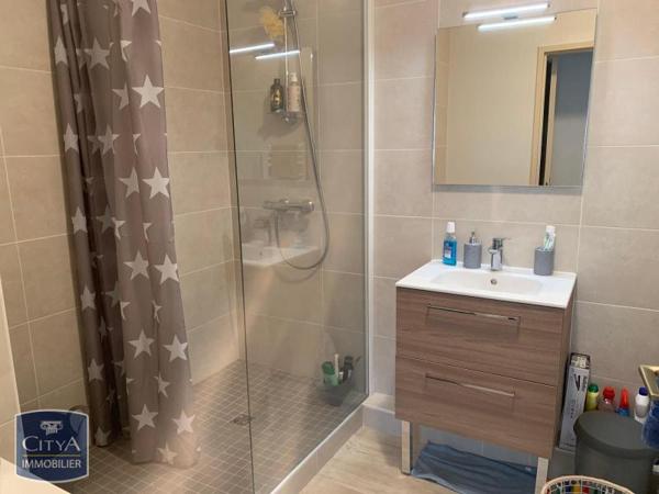 Appartement à louer 2 pièces 46.84m²