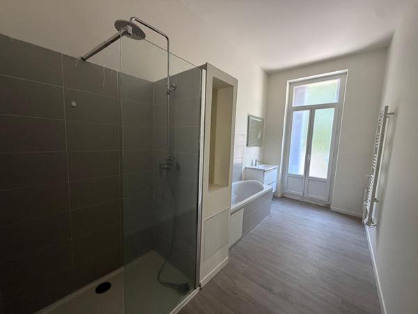 APPARTEMENT RENOVE - CAVE - JARDIN PRIVE