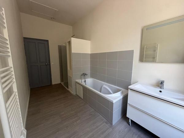 APPARTEMENT RENOVE - CAVE - JARDIN PRIVE