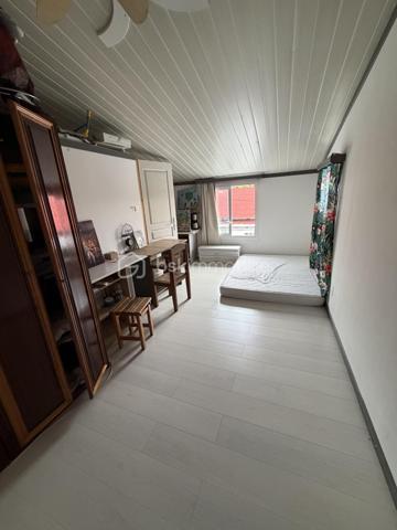 Maison de village de 260 m²