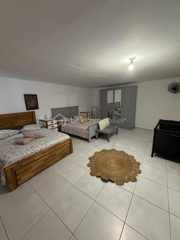 Maison de village de 260 m²