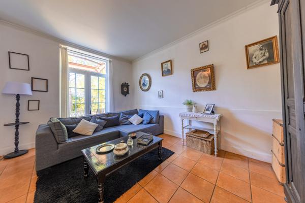 Sommières (30250) Demeure atypique : ancienne gare rénovée 136 m² sur 2 177 m² de terrain entre Sommiéres, Nimes et Quissac