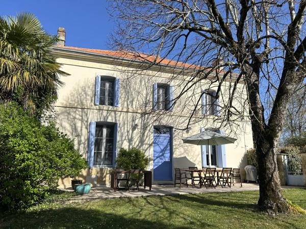 Maison familiale avec piscine et grange indépendante
