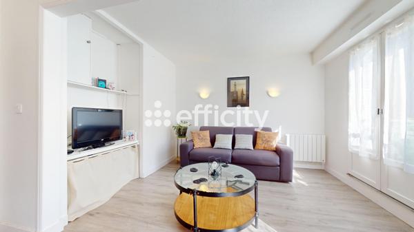 Appartement
         2 pièces
        - 50 m² 225 000 € *