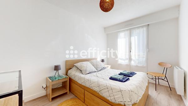 Appartement
         2 pièces
        - 50 m² 225 000 € *