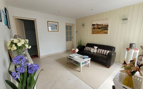 Maison à vendre    5 pièces •  La Flotte