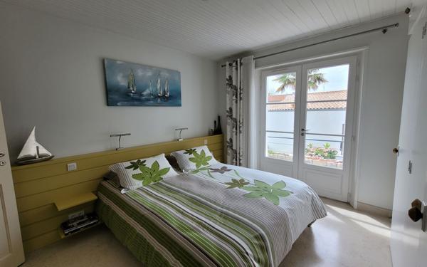 Maison à vendre    5 pièces •  La Flotte