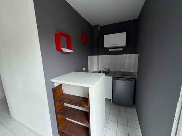 STUDIO SAINT AVERTIN PROCHE TROUSSEAU
