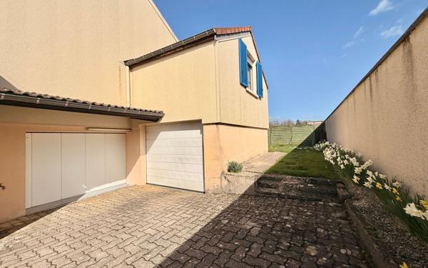 Maison à vendre    3 pièces •  Varois-et-Chaignot