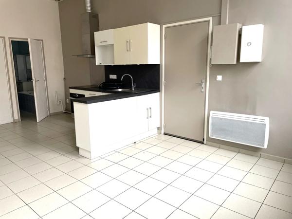 Appartement à louer studio de 42 m2 avec coin chambre ROUBAIX