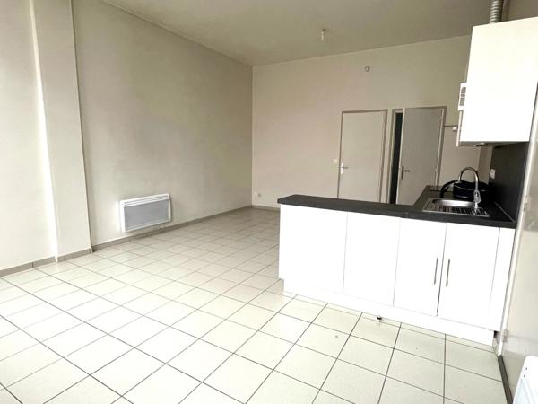Appartement à louer studio de 42 m2 avec coin chambre ROUBAIX