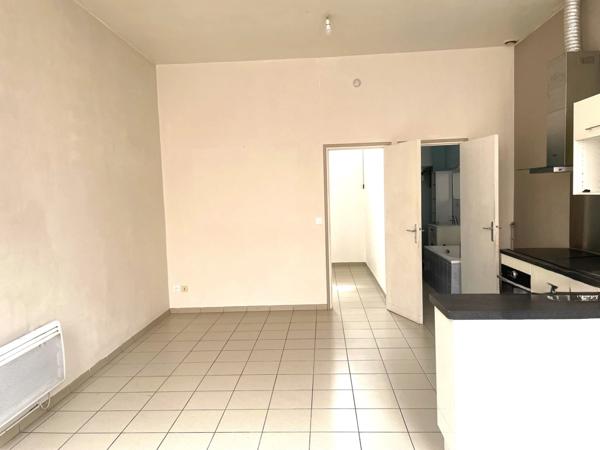 Appartement à louer studio de 42 m2 avec coin chambre ROUBAIX
