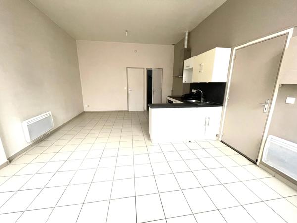 Appartement à louer studio de 42 m2 avec coin chambre ROUBAIX