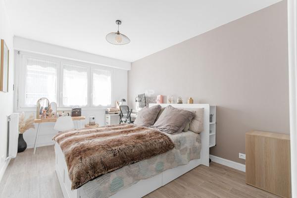 Appartement Saint Germain En Laye 3 pièce(s) 71.99 m2 €299 000 ** - Référence 17349