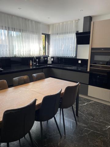 Maison à BRECH, 56400 - 8 pièces 189m²