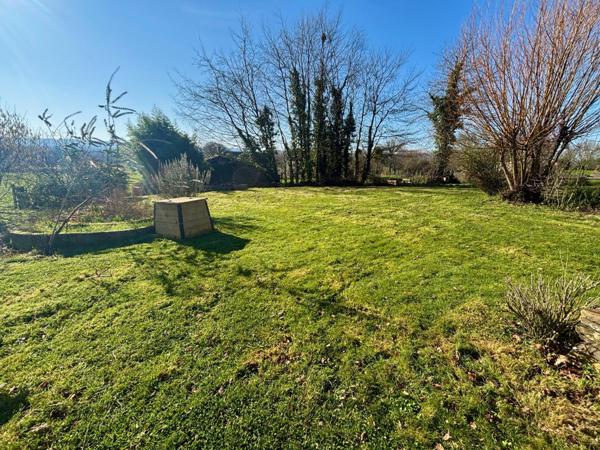 Maison à CUVES, 50670 - 6 pièces 175m²