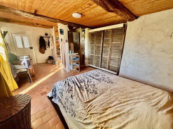 Maison à CUVES, 50670 - 6 pièces 175m²